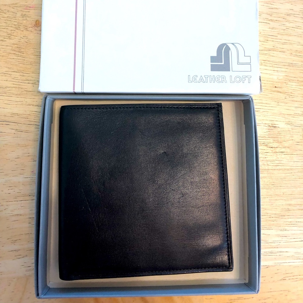New Vintage European Lamb Skin Leather Black Wallet
